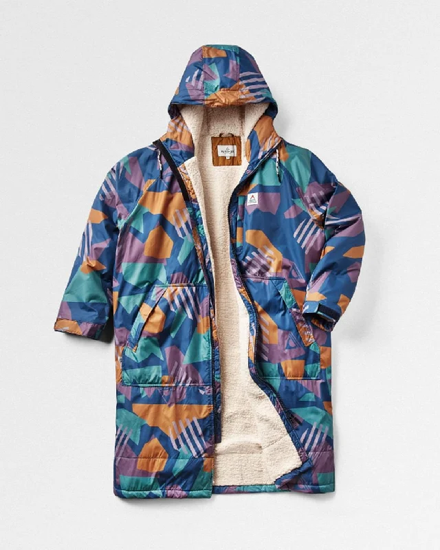 Waves Recycled Sherpa-Lined Changing Robe - Deep Blue Camo Pattern